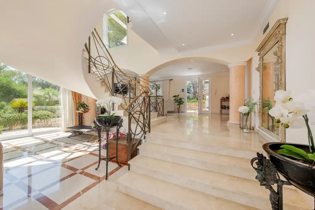 Houses for sale in Calvià  with Air Conditioner, Private garden and Terrace