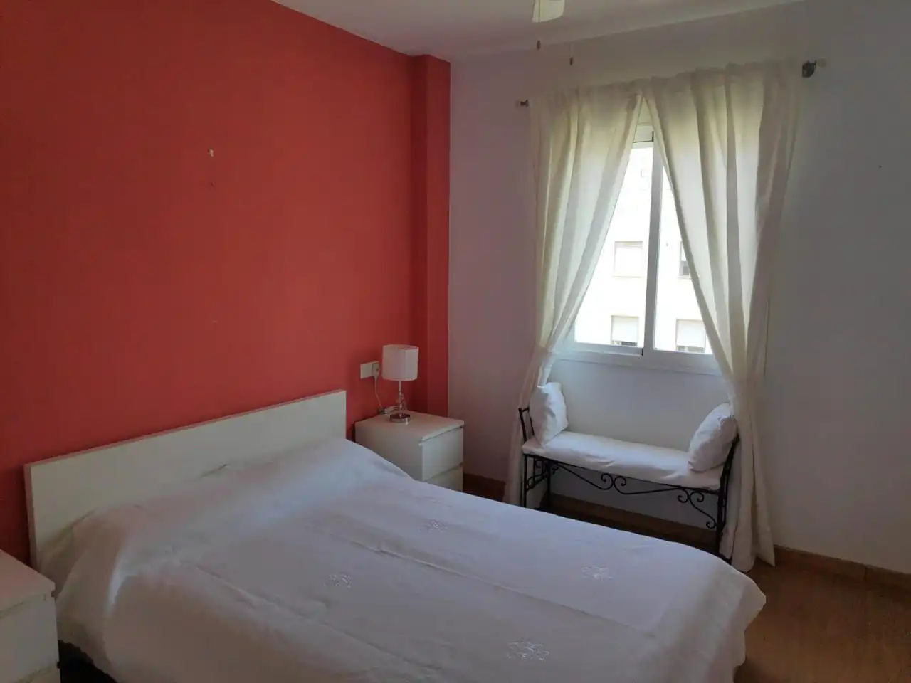 Habitación de Piso de alquiler en Sevilla con Aire acondicionado, Terraza y Amueblado