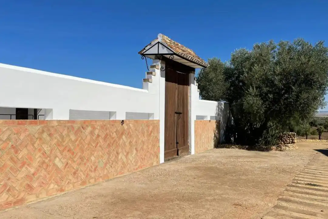 Terreno en venta en La Calzada - La Florida