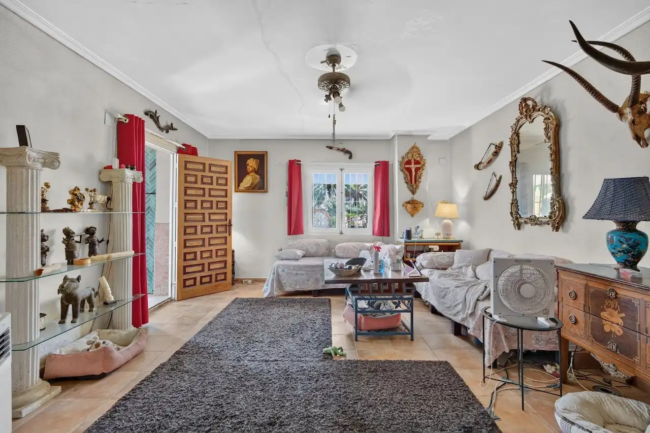 Wohnzimmer von Haus oder Chalet zum Verkauf in Elche / Elx mit Heizung, Privatgarten und Terrasse