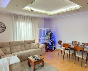 Living room of Flat for sale in Burgos Capital  with Storage room