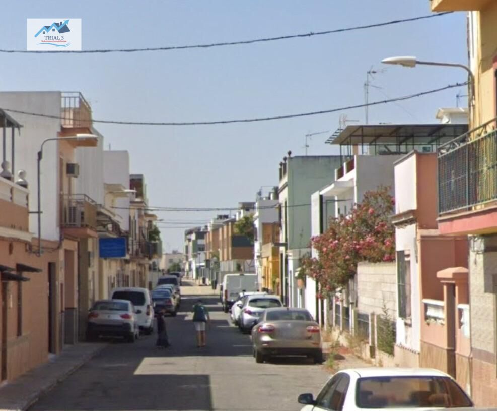 Exterior view of House or chalet for sale in  Sevilla Capital