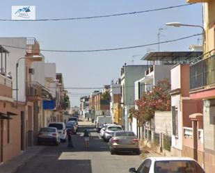 Vista exterior de Casa o xalet en venda en  Sevilla Capital