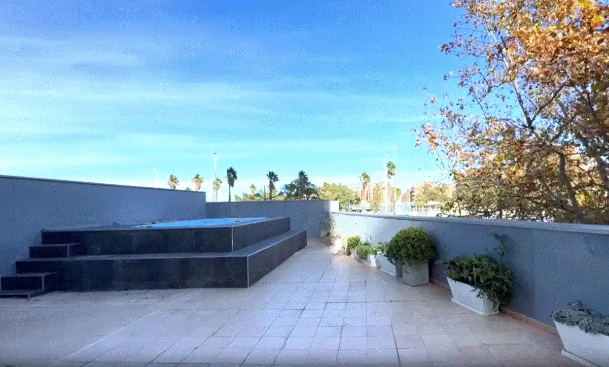 Terrasse von Maisonette zum Verkauf in Valencia mit Klimaanlage, Heizung und Privatgarten
