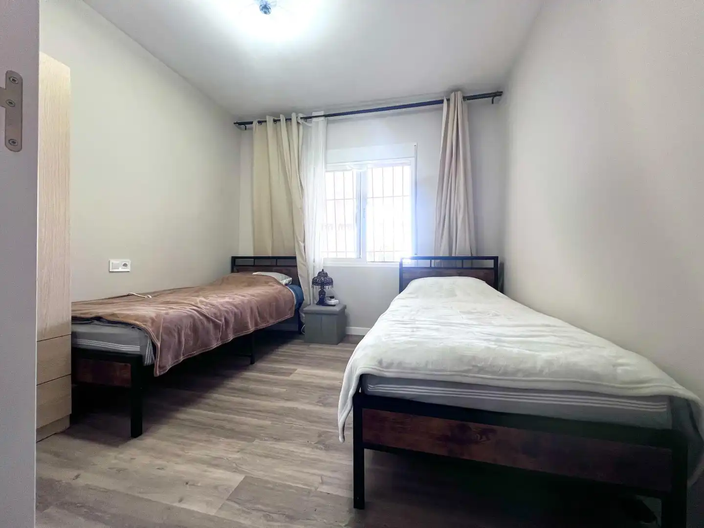 Dormitori de Casa o xalet en venda en Orihuela amb Aire condicionat, Jardí privat i Moblat