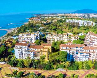 Vista exterior de Estudi en venda en Marbella amb Aire condicionat, Jardí privat i Terrassa