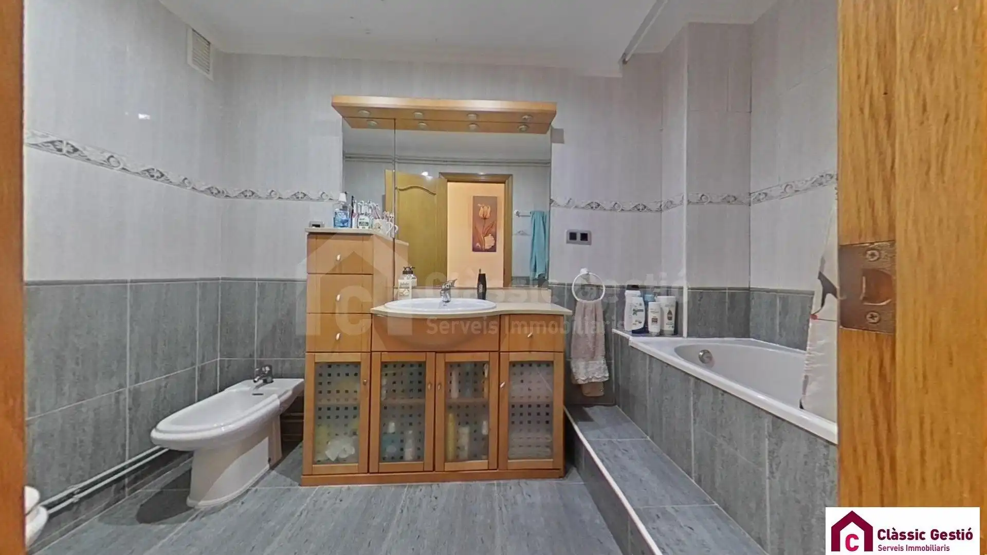 Baño de Piso en venta en Terrassa con Aire acondicionado y Calefacción
