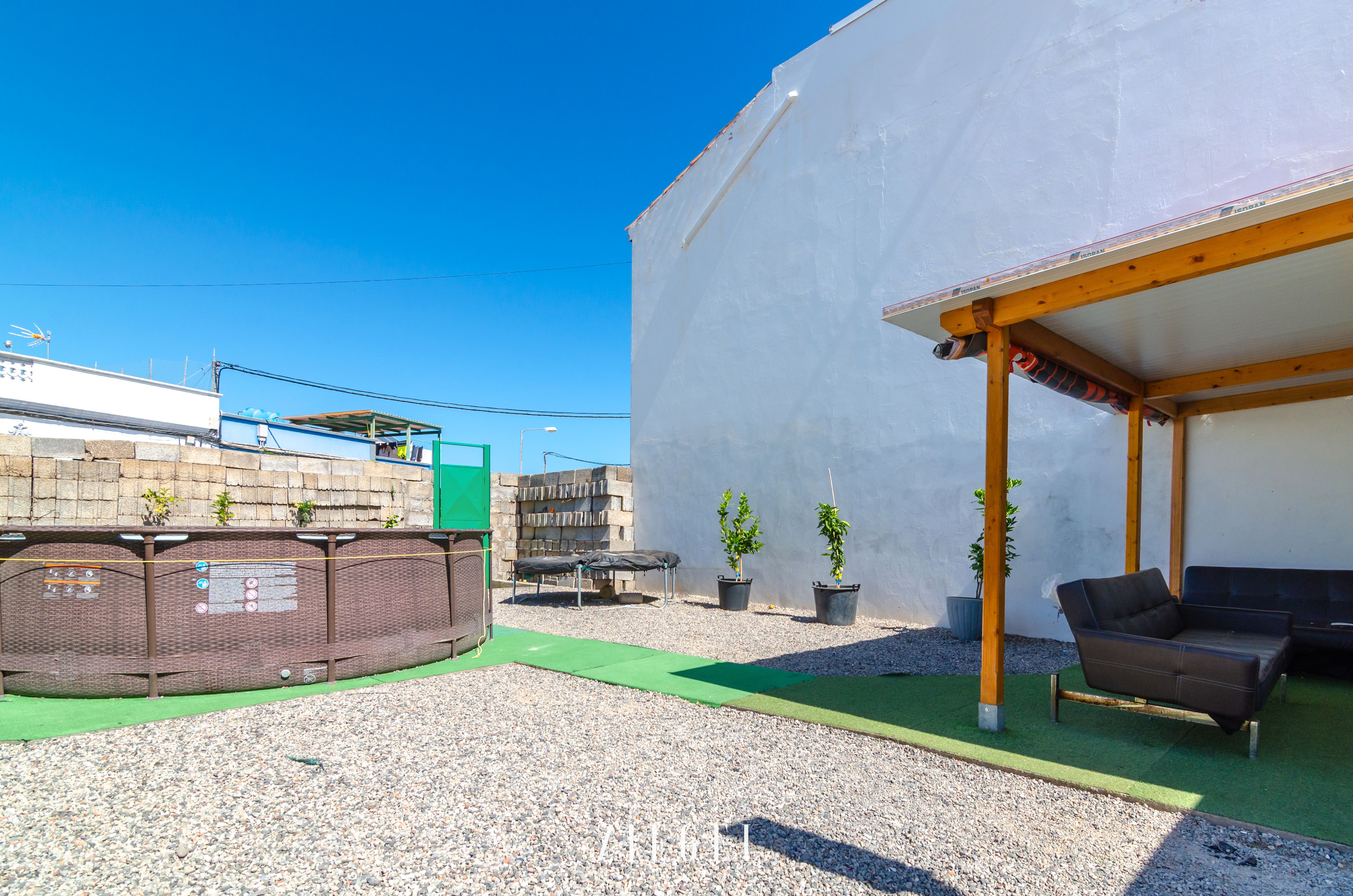 Vista exterior de Residencial en venta en Telde