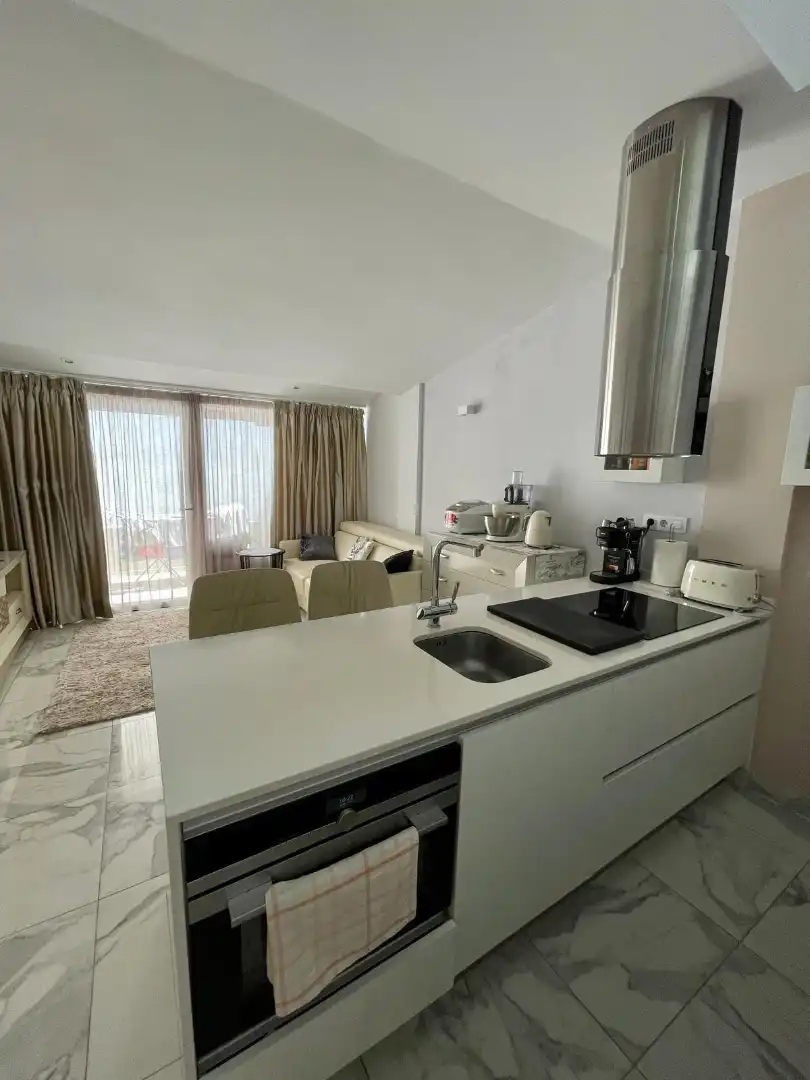Apartament amb piscina en venda a Calle el Sauce, imagen 2