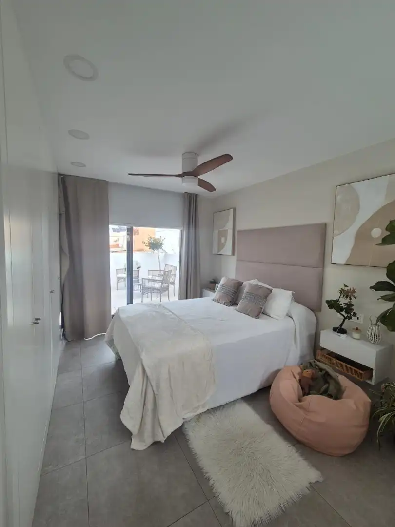 Dormitori de Casa o xalet en venda en Bormujos amb Jardí privat i Terrassa
