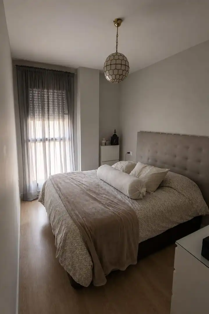 Bedroom of Flat for sale in Sevilla  with Air Conditioner, Terrace and Community pool