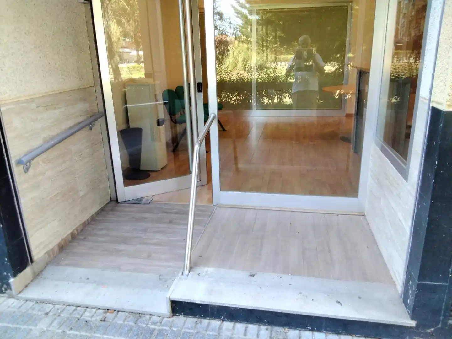 Geschaftsraum zur Miete in Calle Luis Álvarez Lencero, Pedanías de Badajoz