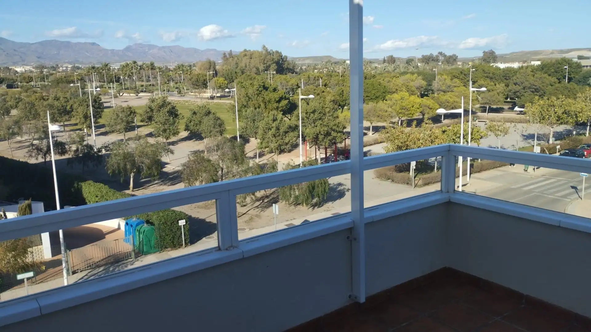 Terrasse von Dachboden zur Miete in Almería mit Klimaanlage, Terrasse und Möbliert