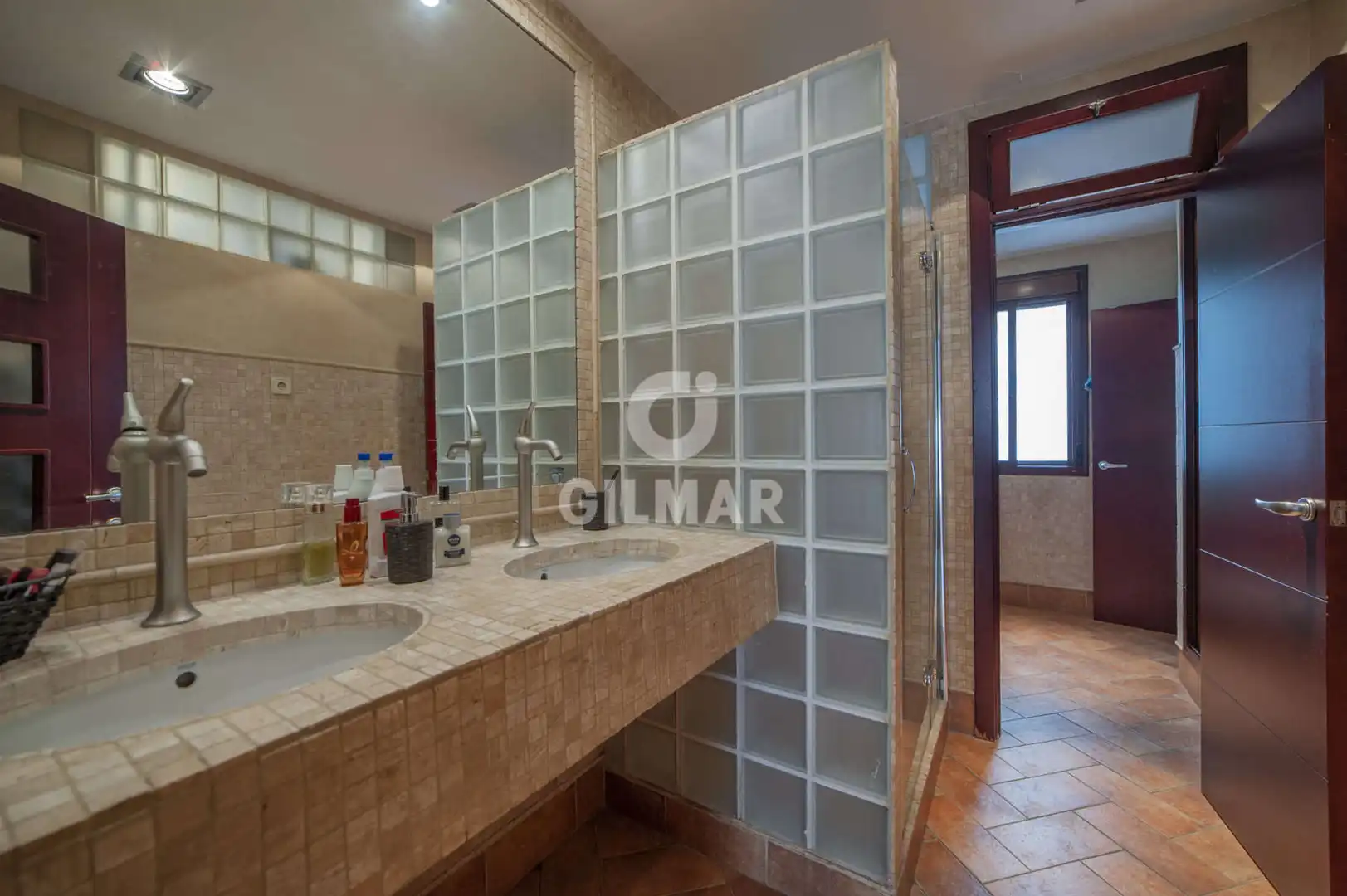 Baño de Casa adosada en venta en Sevilla con Calefacción
