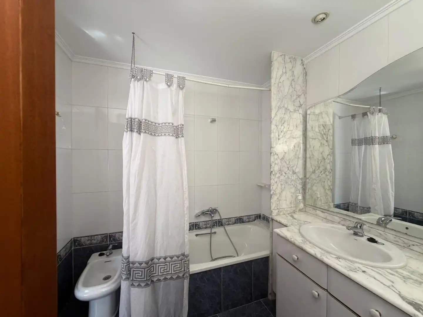 Bathroom of Houses for rent in Rafelbuñol / Rafelbunyol, Valencia