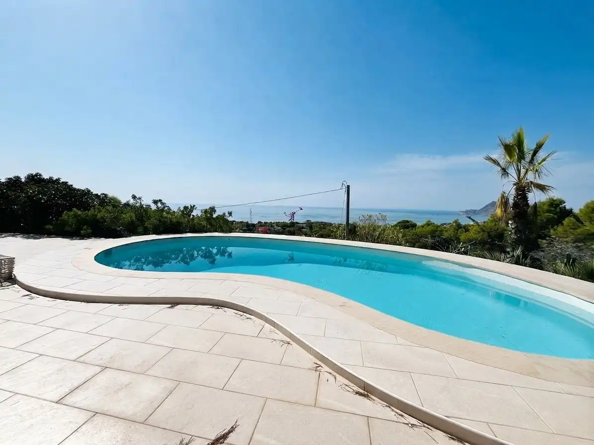 Piscina de Casa o chalet en venta en Altea con Aire acondicionado, Calefacción y Jardín privado