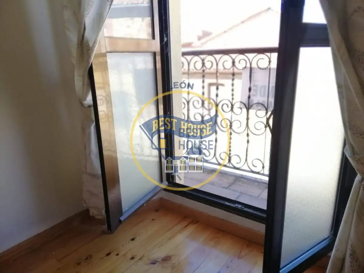 Balcony of Houses for sale in Rioseco de Tapia  with Storage room and Balcony