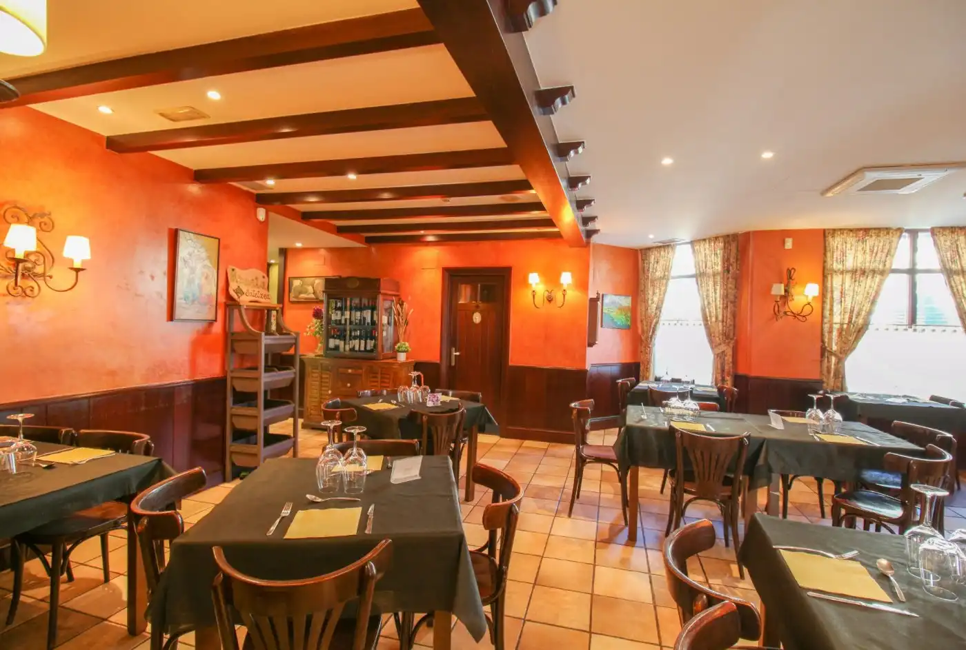Commercial properties for sale in Aretxabaleta  with Air Conditioner and Furnished