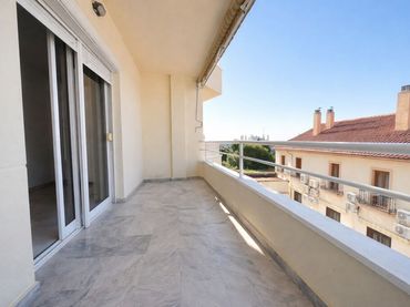 Apartamento con piscina en venta en Montemar