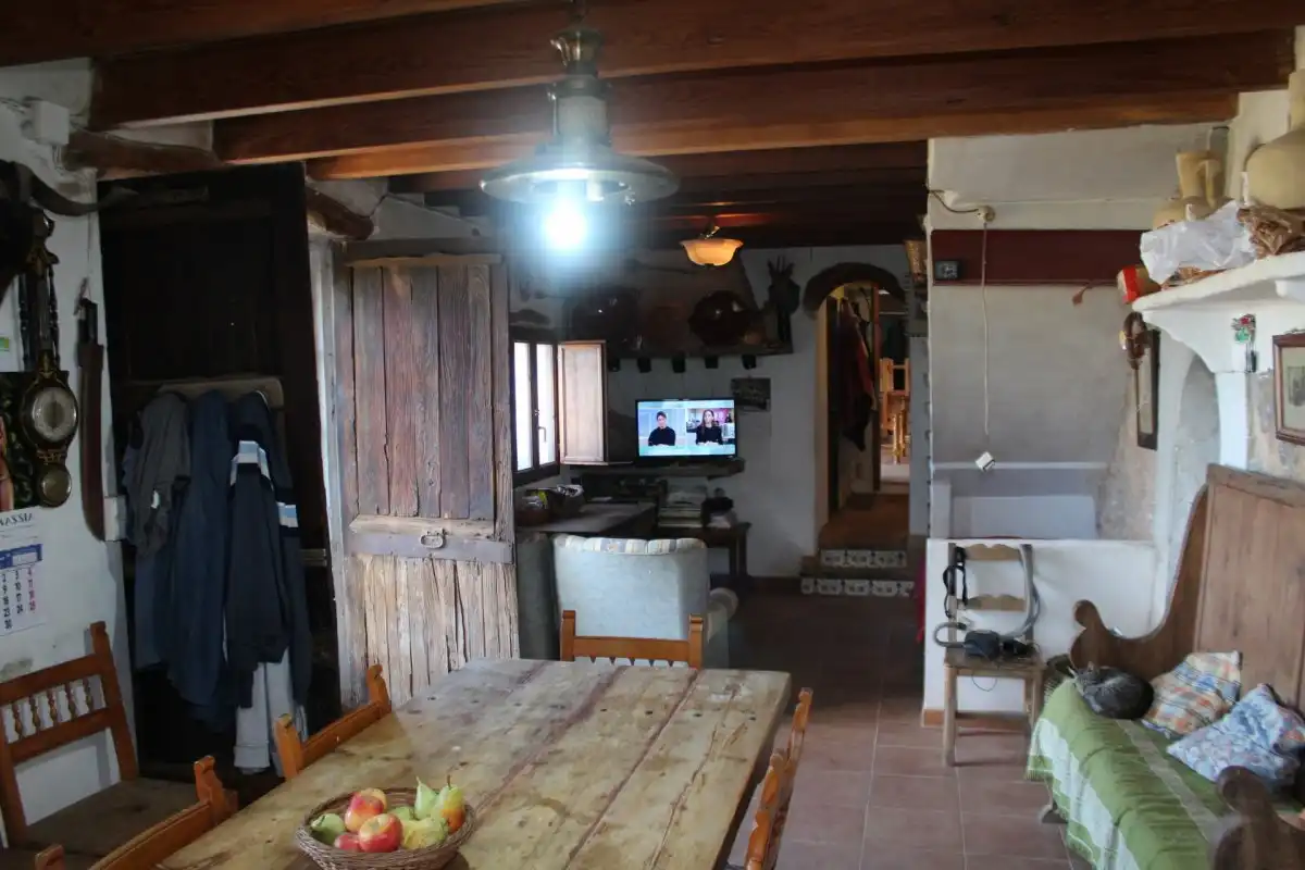 Cuina de Finca rústica en venda en Fornalutx amb Jardí privat, Terrassa i Traster