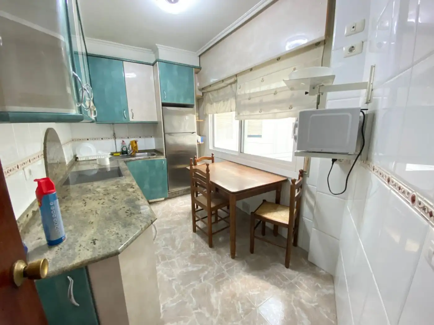 Kitchen of Flat for rent in Vigo   with Heating, Parquet flooring and Furnished