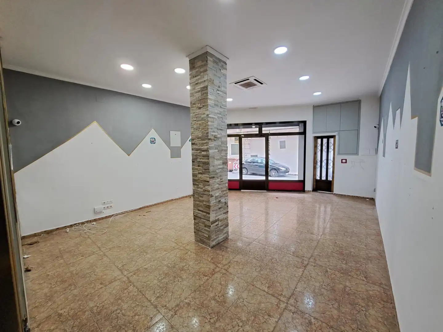 Local comercial de lloguer a Casc Urbà, imagen 7