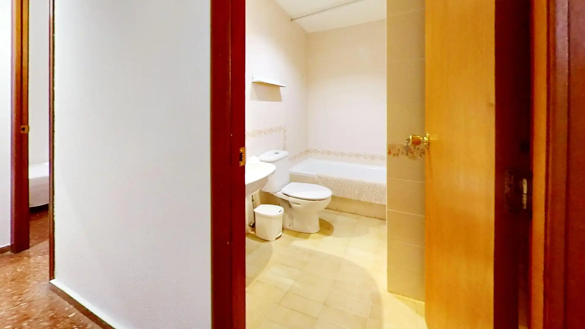 Badezimmer von Wohnung zur Miete in Valencia mit Terrasse, Möbliert und Balkon