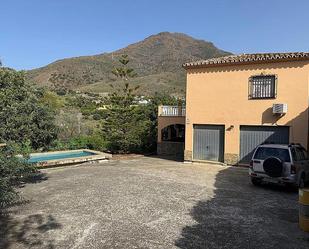 Exterior view of Country house for sale in Estepona  with Terrace and Swimming Pool