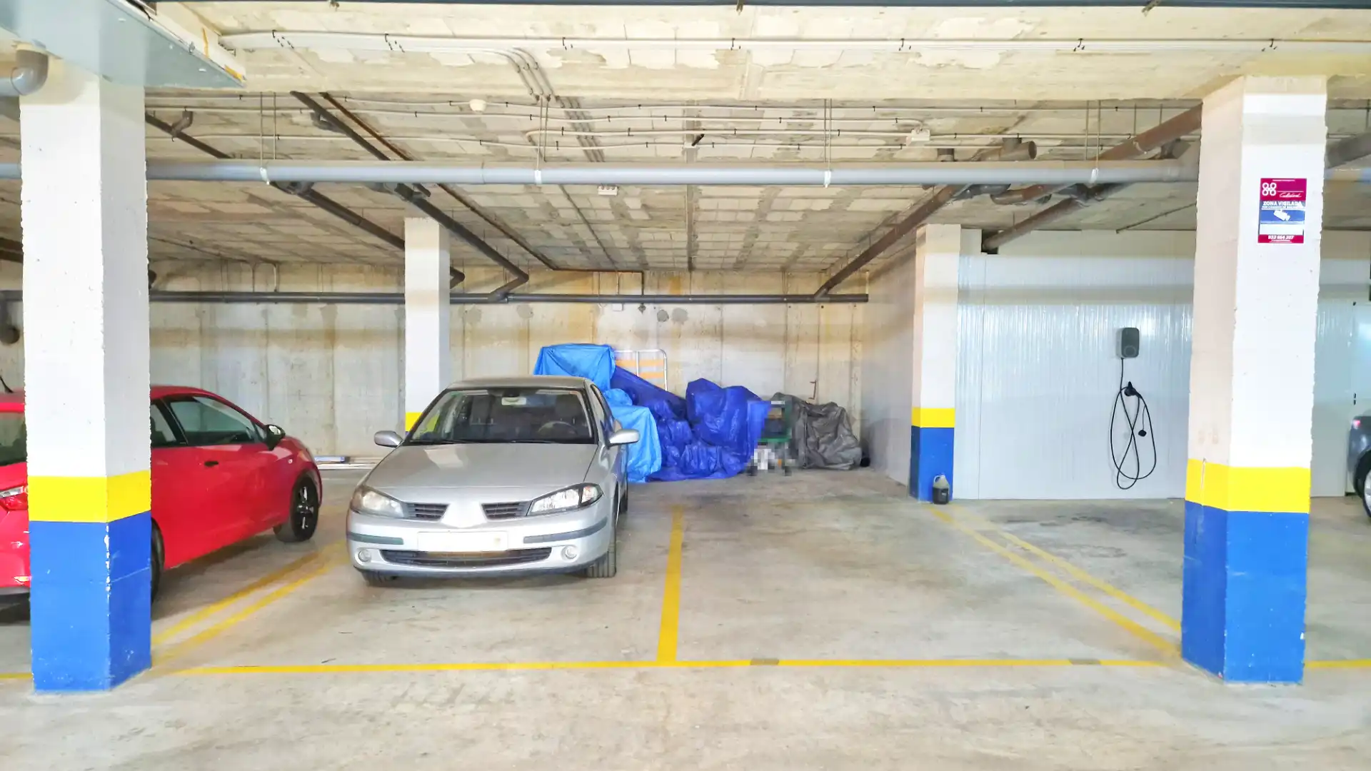 Parking de Casa adosada en venta en Málaga con Aire acondicionado y Terraza