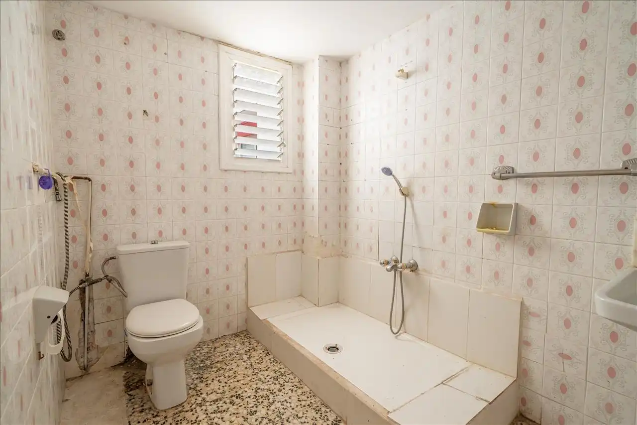 Baño de Piso en venta en Sagunto / Sagunt con Balcón
