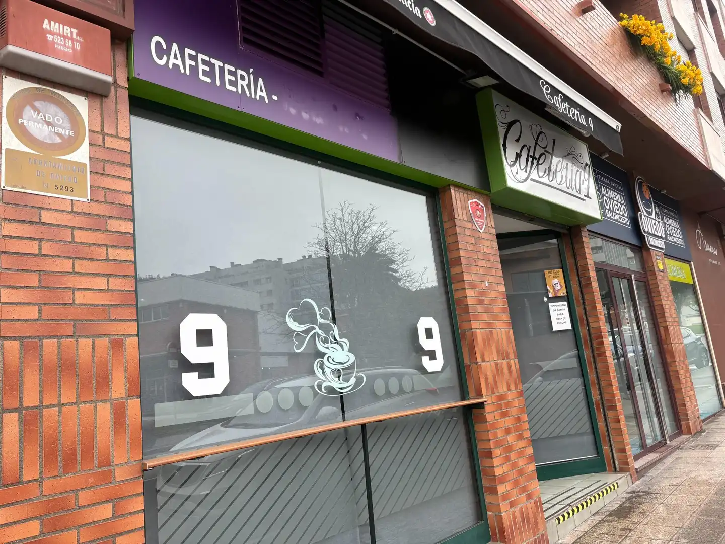 Local de lloguer a Calle de Palmira Villa González, 9, Milán - Pumarín