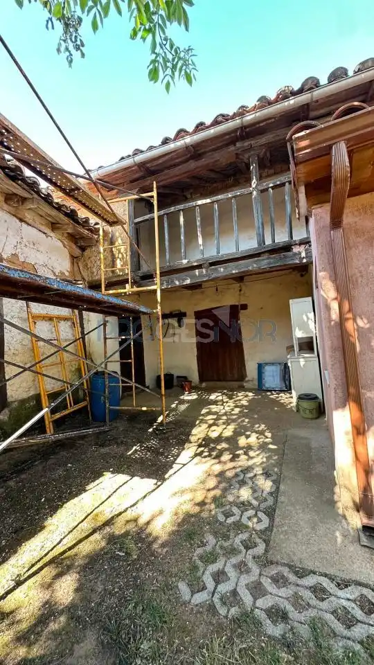 Finca rústica en venda en Chozas de Abajo amb Calefacció, Jardí privat i Moblat