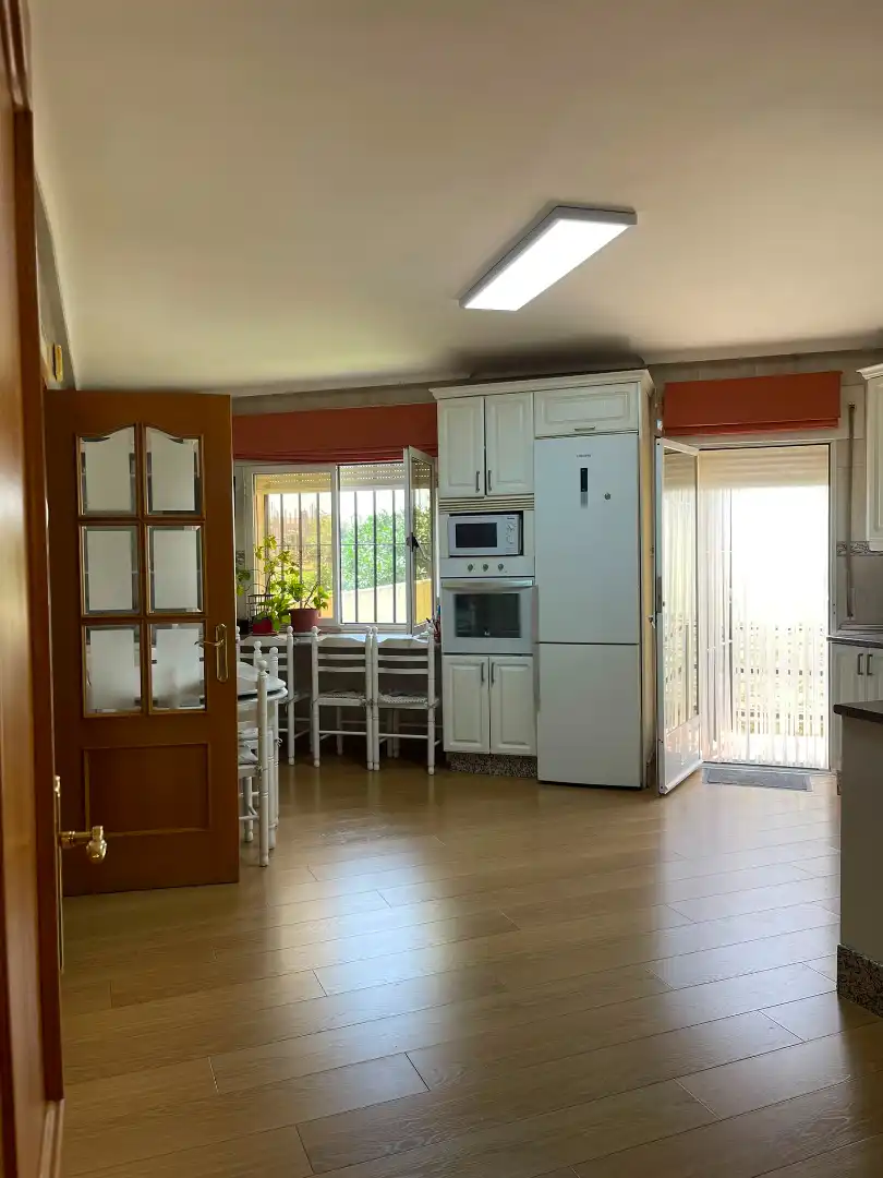 Cuina de Casa o xalet en venda en Plasencia amb Aire condicionat, Calefacció i Jardí privat