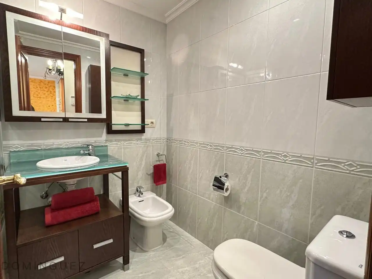 Baño de Piso en venta en Vigo  con Calefacción y Balcón