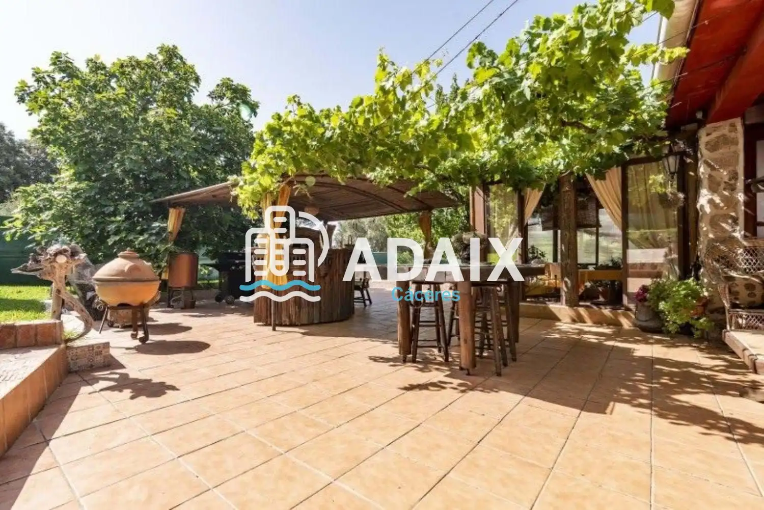 Jardí de Casa o xalet en venda en Cáceres amb Aire condicionat i Terrassa