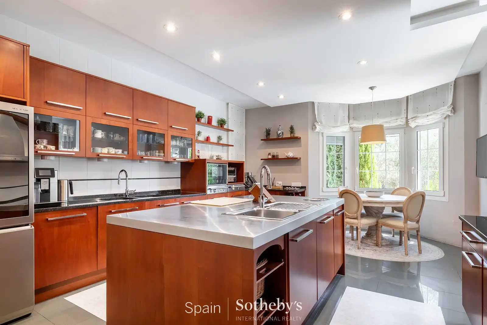 House with pool for sale in Calle de Ordiales, imagen 24