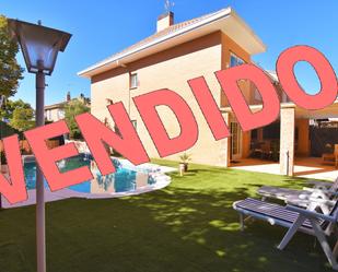 Garden of Single-family semi-detached for sale in Villaviciosa de Odón  with Air Conditioner and Swimming Pool