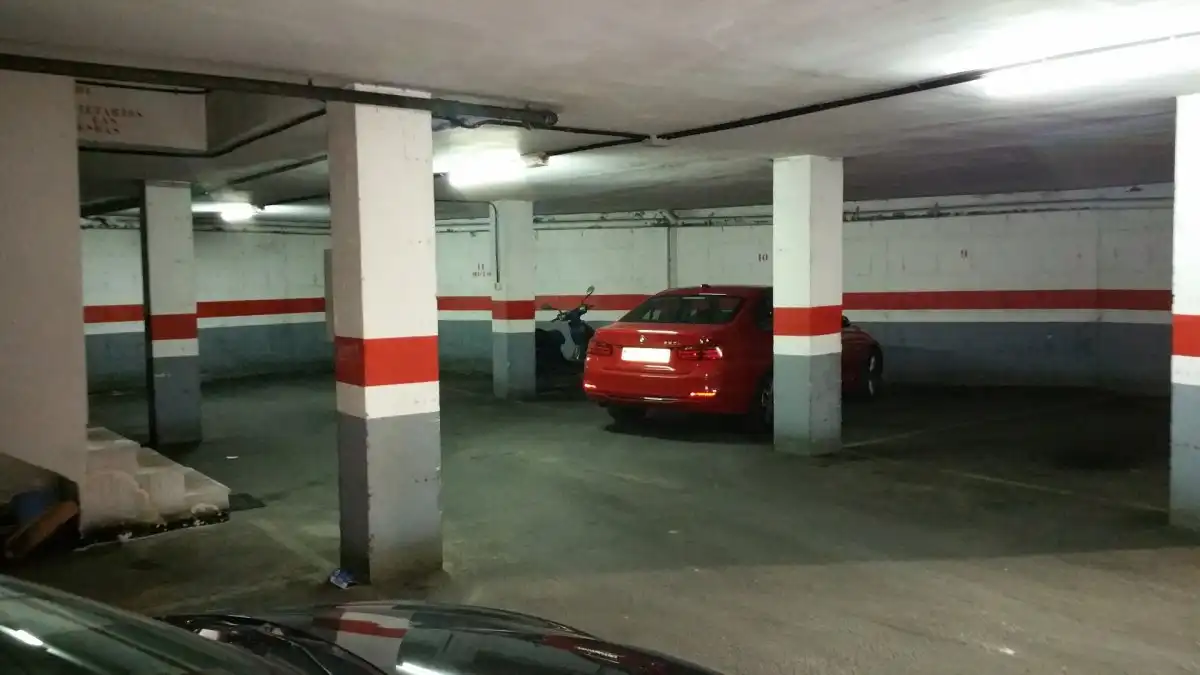 Parking of Garage for rent in Cenes de la Vega