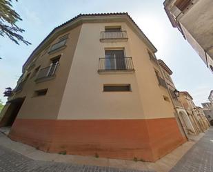 Vista exterior de Edifici en venda en La Bisbal del Penedès