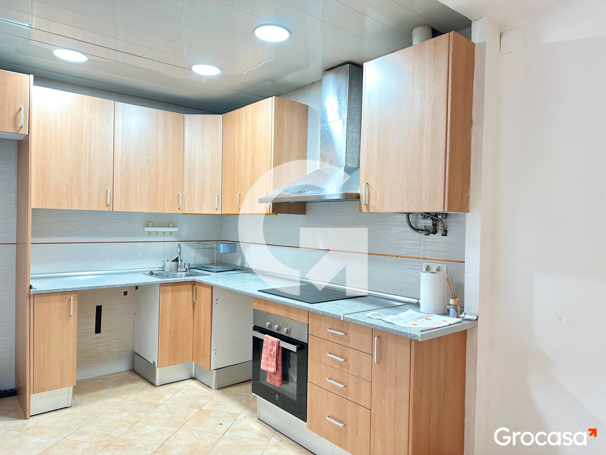 Cocina de Piso en venta en Sant Feliu de Llobregat con Calefacción, Horno y Balcón