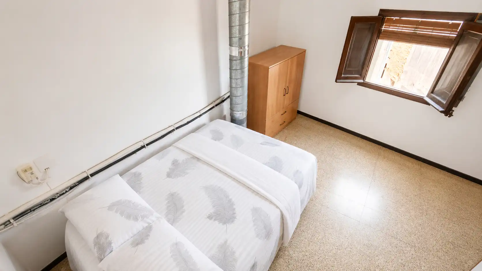 Habitación de Dúplex en venta en La Bisbal d'Empordà con Terraza, Balcón y Internet