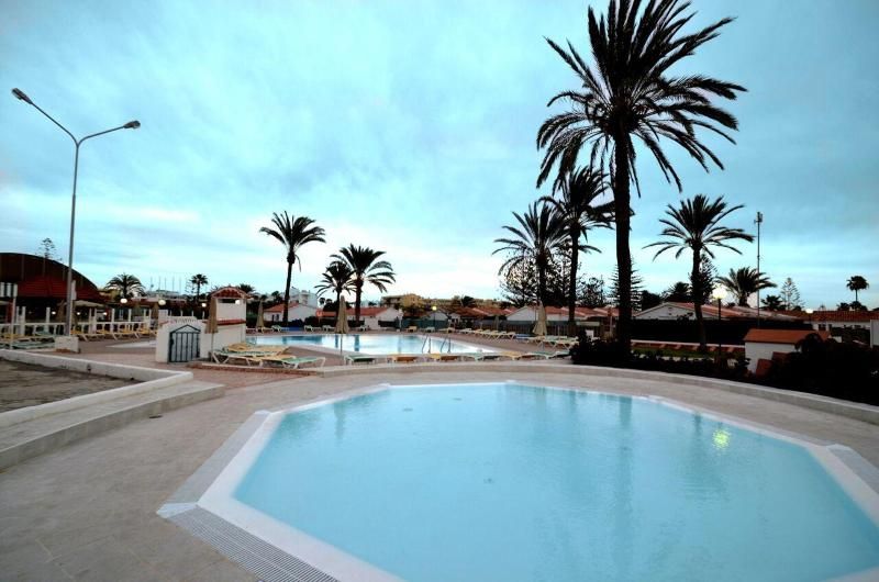 Piscina de Casa o xalet en venda en San Bartolomé de Tirajana amb Jardí privat, Terrassa i Moblat