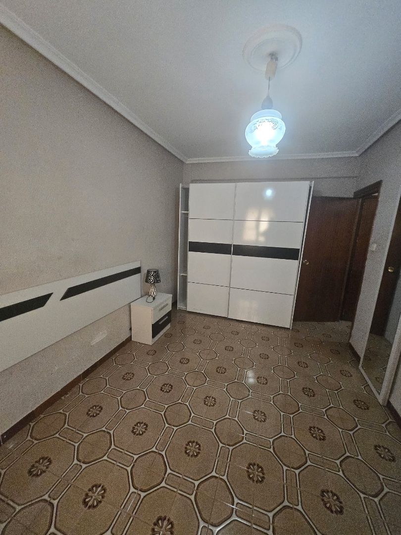 Bedroom of Flat for sale in  Madrid Capital  with Heating, Terrace and Furnished