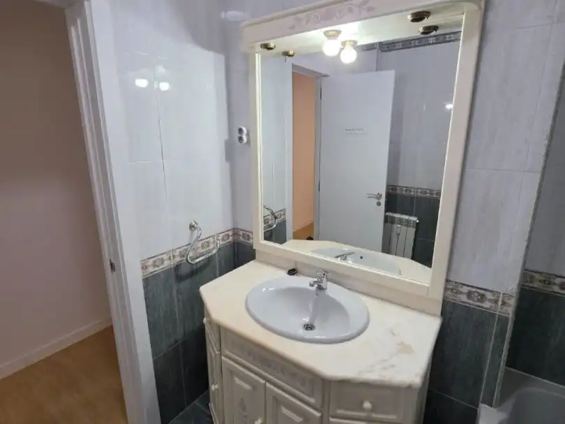 Bany de Pis per a compartir en Torrejón de Ardoz amb Aire condicionat, Calefacció i Parquet
