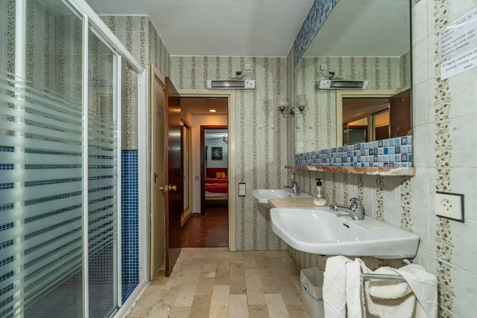 Bany de Casa o xalet en venda en Valencina de la Concepción amb Aire condicionat, Jardí privat i Piscina