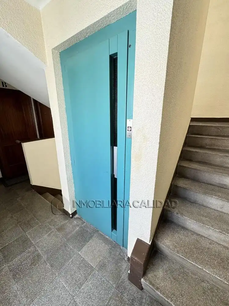 Vista exterior de Piso de alquiler en Burgos con Calefacción y Amueblado