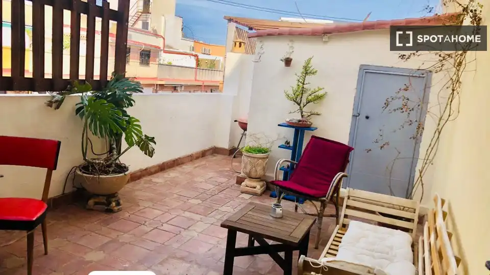 Appartamento con terrazza in affitto a L'Eixample, imagen 4