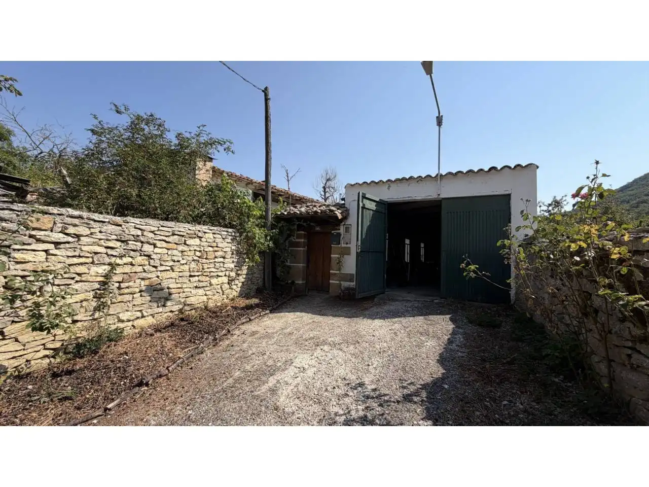 Vista exterior de Casa o xalet en venda en Merindad de Sotoscueva amb Jardí privat i Terrassa