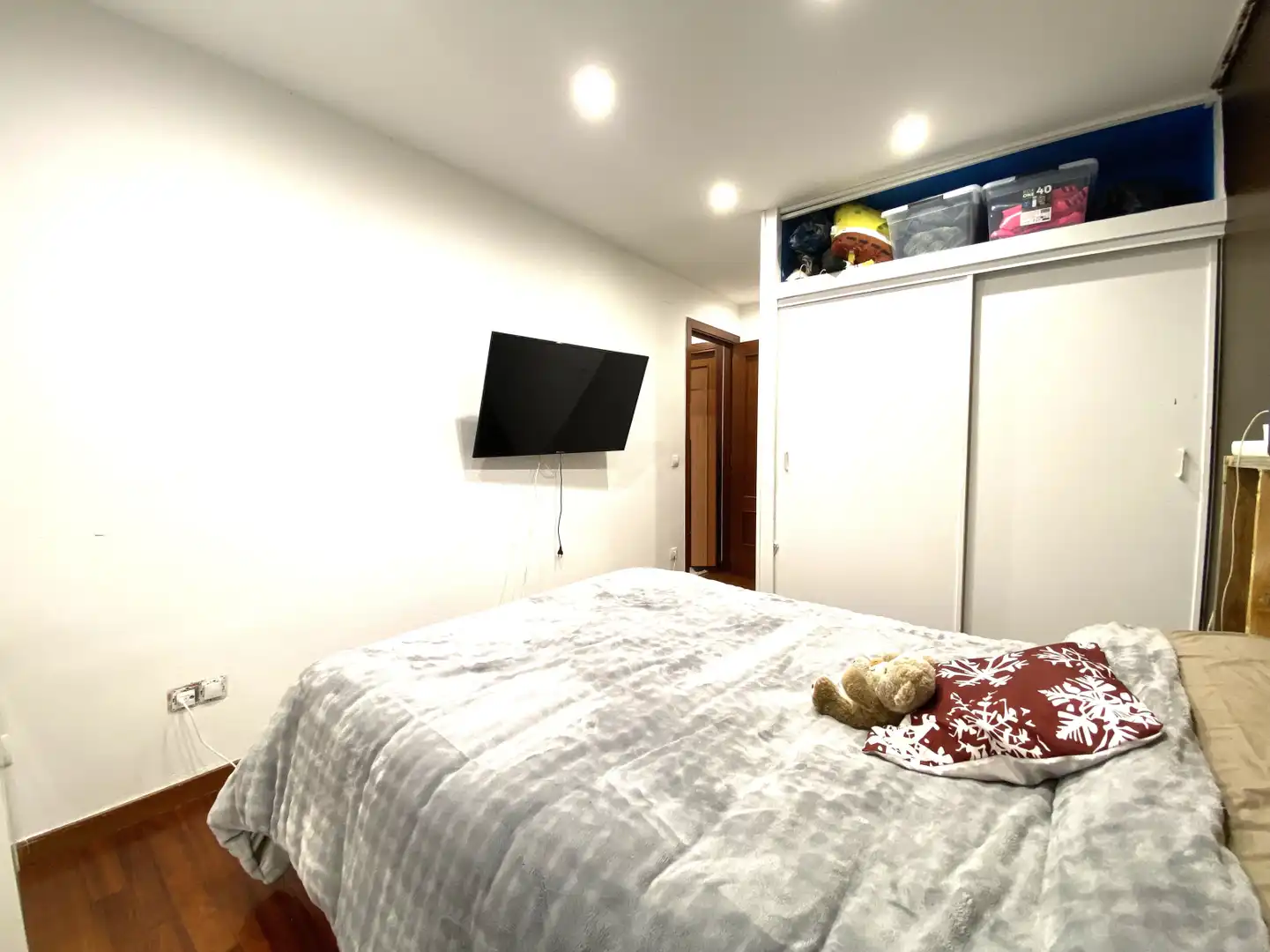 Bedroom of Flat for sale in Cartes  with Heating, Parquet flooring and Balcony