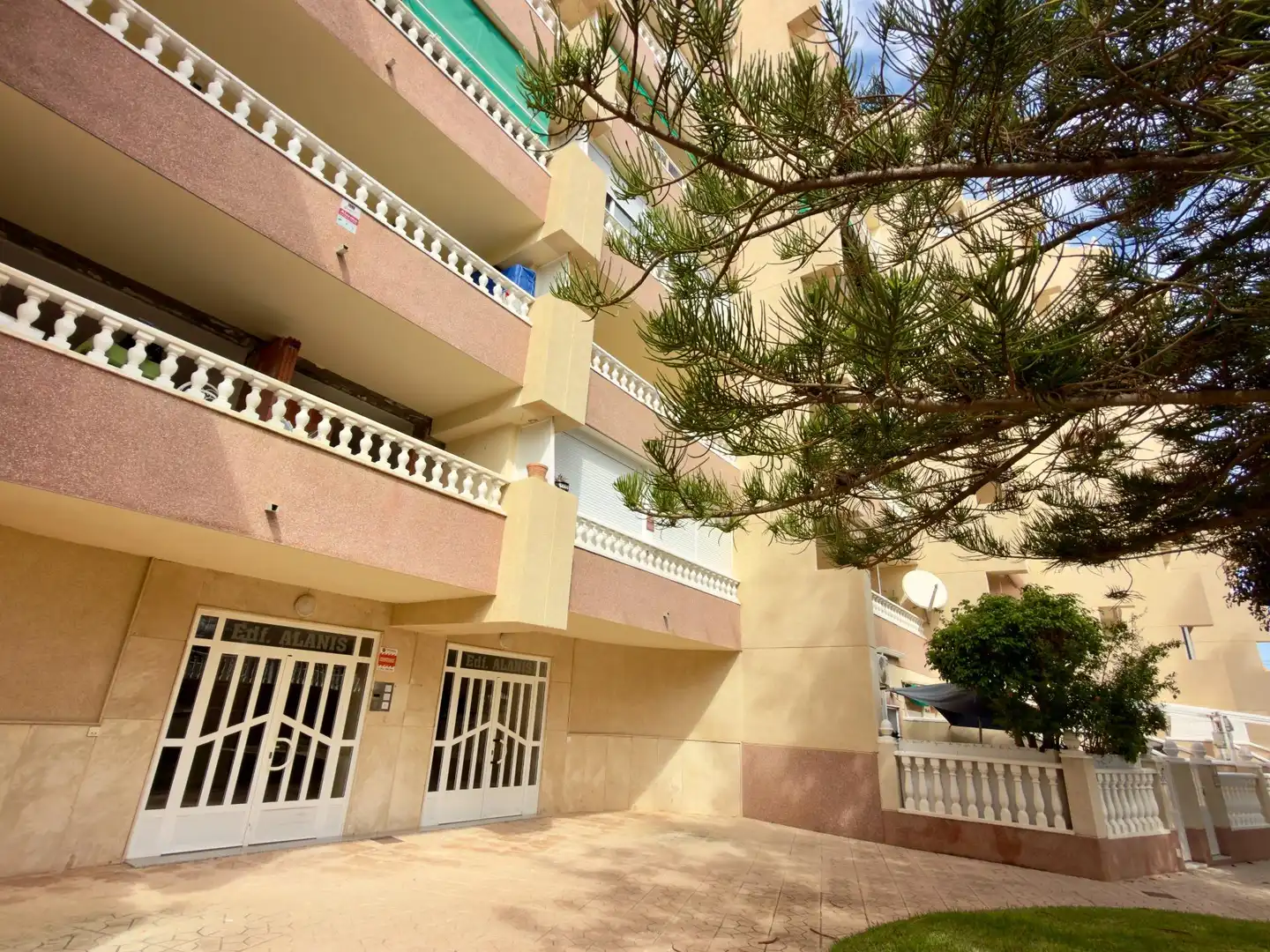 Vista exterior de Apartament en venda en El Moncayo - El Pòrtic